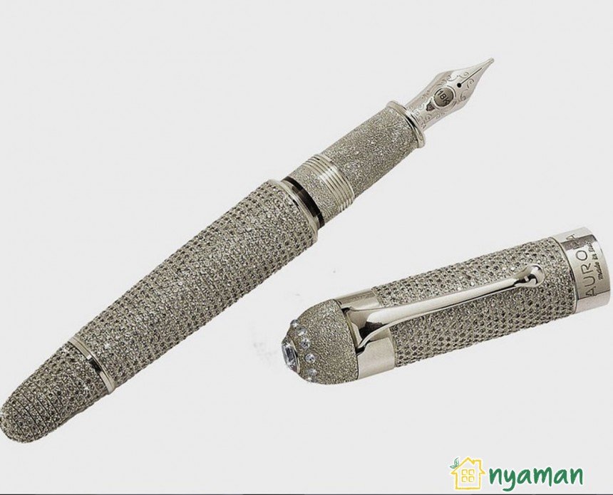 Aurora diamante fountain pen