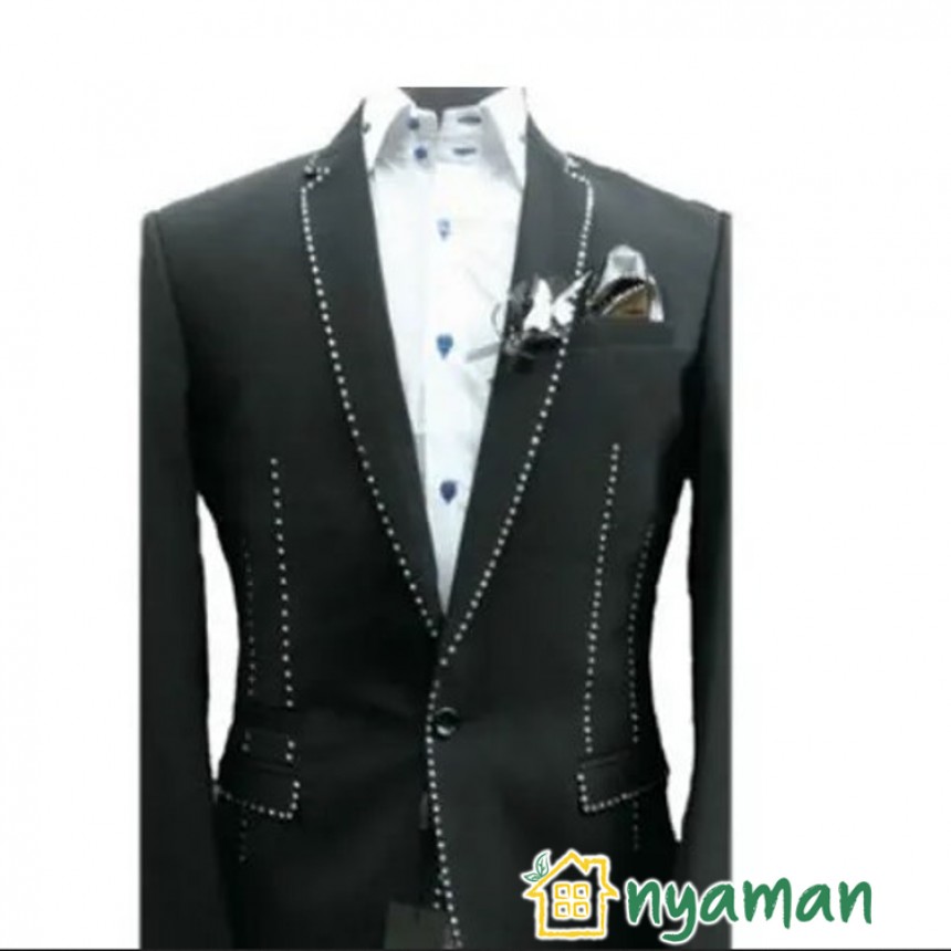 Stuart hughes diamond edition dengan tahta 480 buah permata